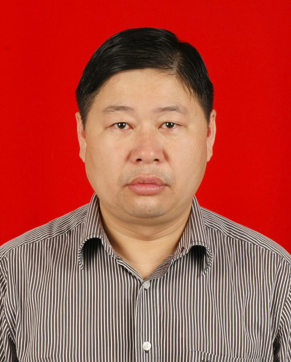 1993年12月加入中国共产党,2017年2月任平远县财政局党组书记,局长