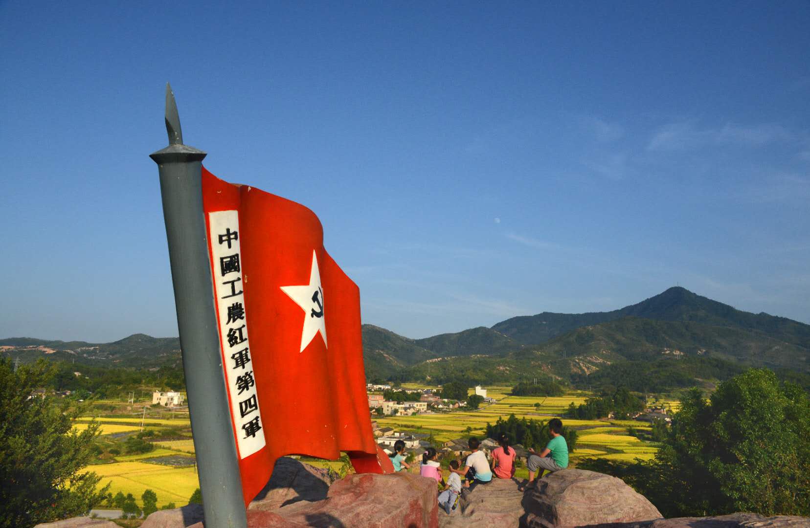 红四军旗标台下仁居村一角.jpg