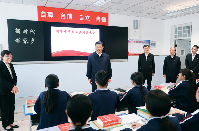 新华社记者 鞠鹏 摄.jpg