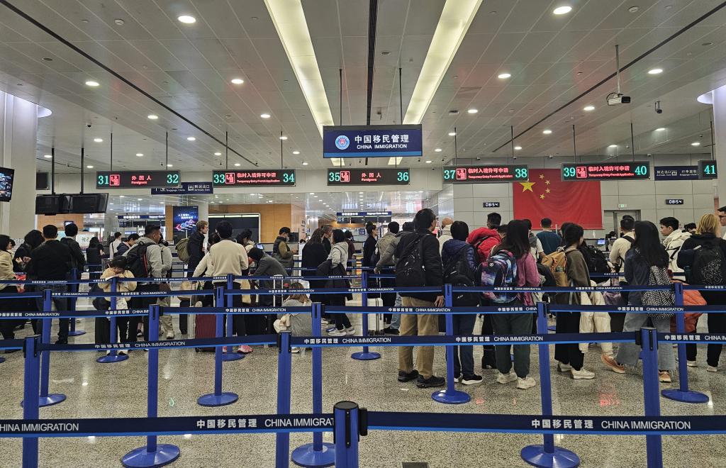 上海边检总站供图.jpg